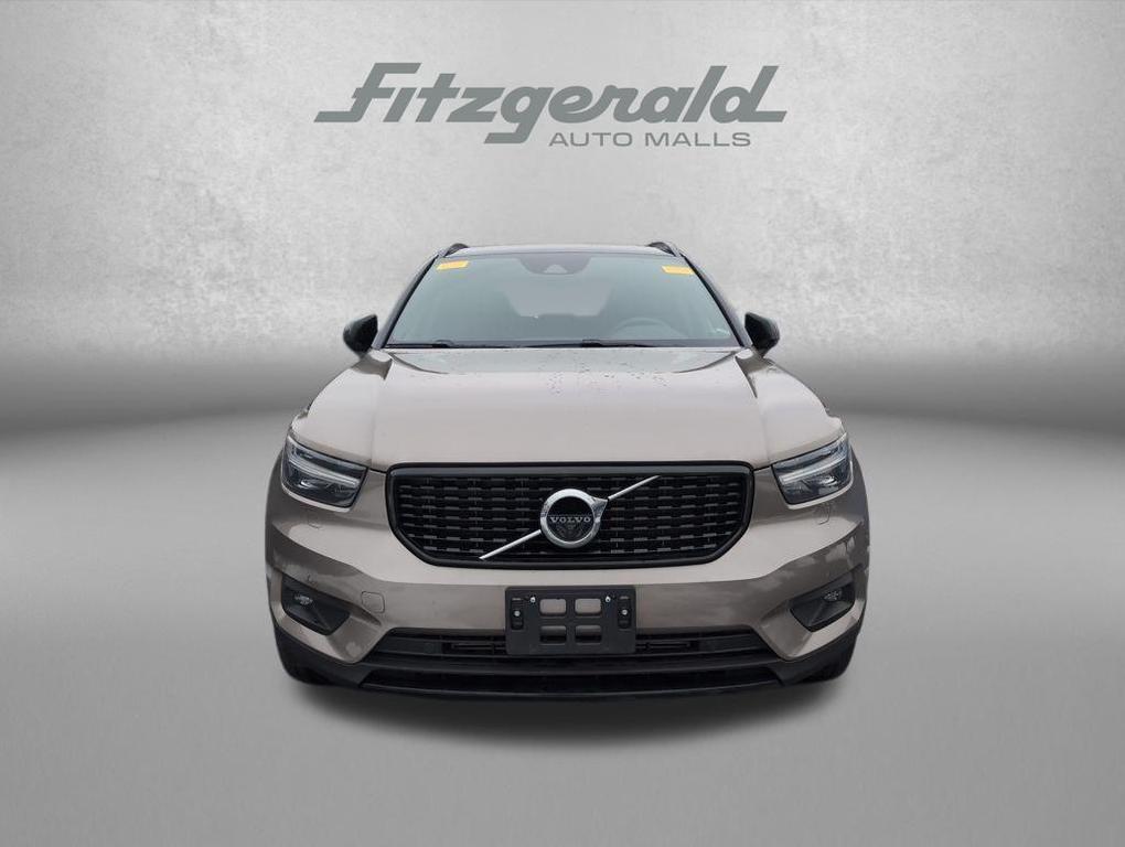 used 2022 Volvo XC40 car, priced at $28,295