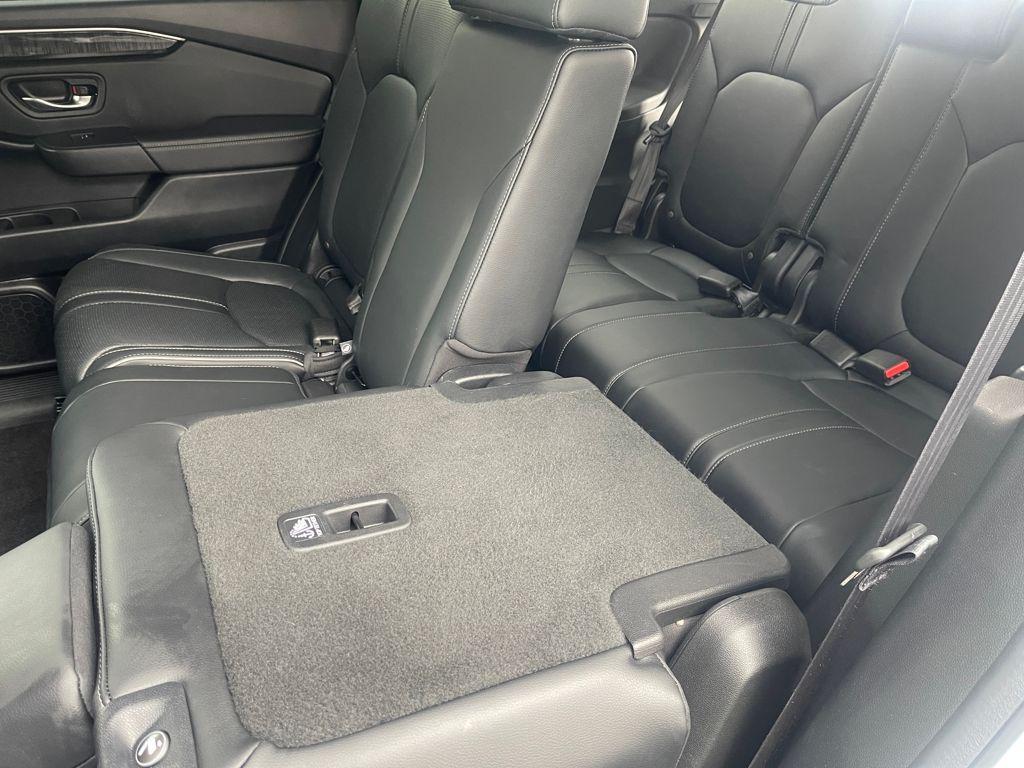 used 2025 Honda Pilot car, priced at $45,985