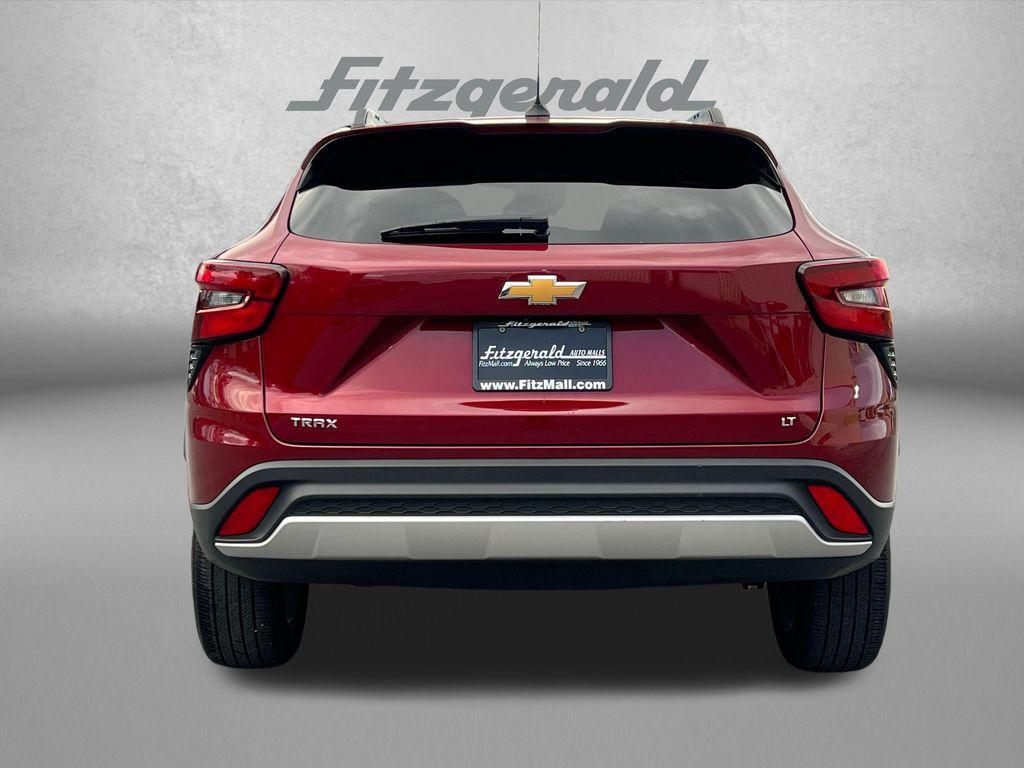 used 2025 Chevrolet Trax car, priced at $23,284