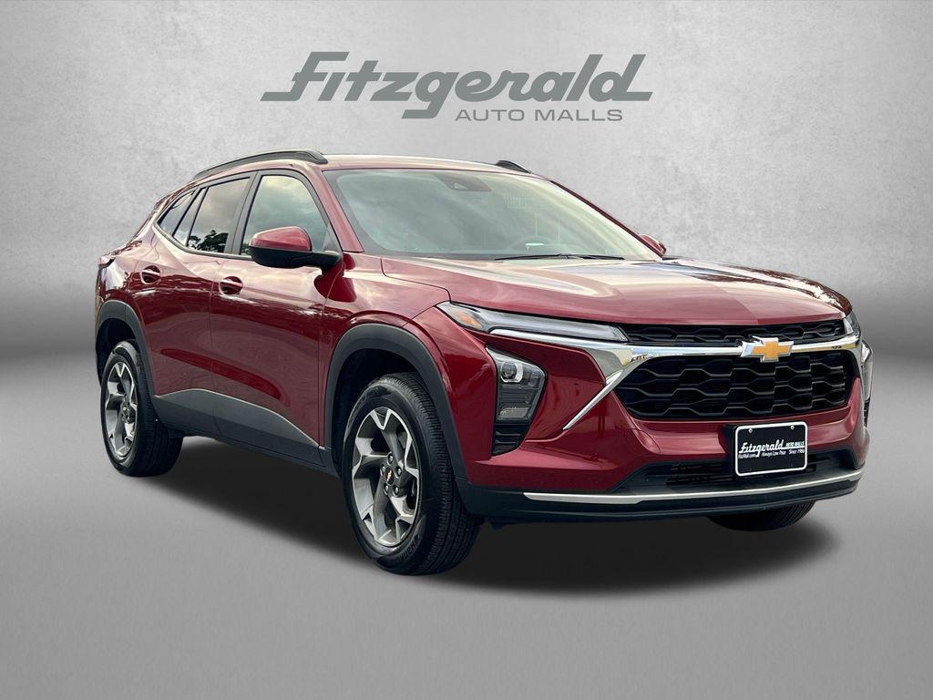 used 2025 Chevrolet Trax car, priced at $23,284