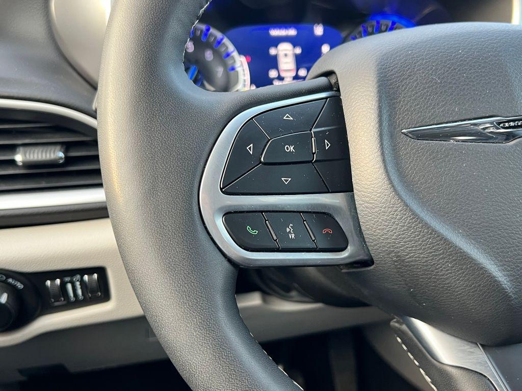 used 2024 Chrysler Pacifica car, priced at $27,685