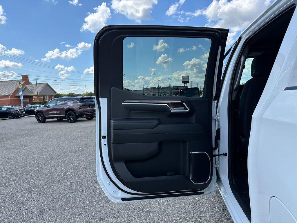 used 2025 Chevrolet Silverado 1500 car, priced at $40,885