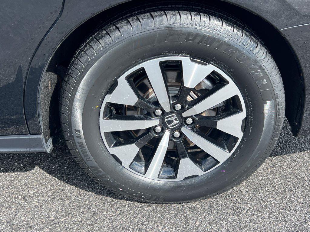 used 2025 Honda Odyssey car, priced at $33,784