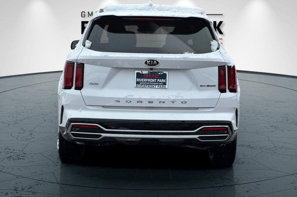 used 2021 Kia Sorento car, priced at $22,900