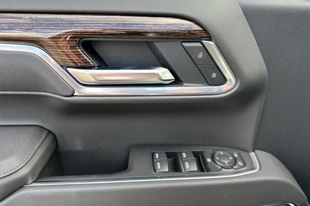 new 2025 GMC Sierra 1500 car, priced at $49,190