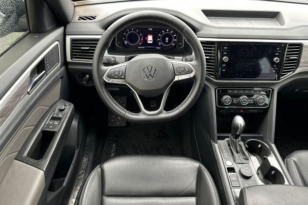 used 2022 Volkswagen Atlas Cross Sport car