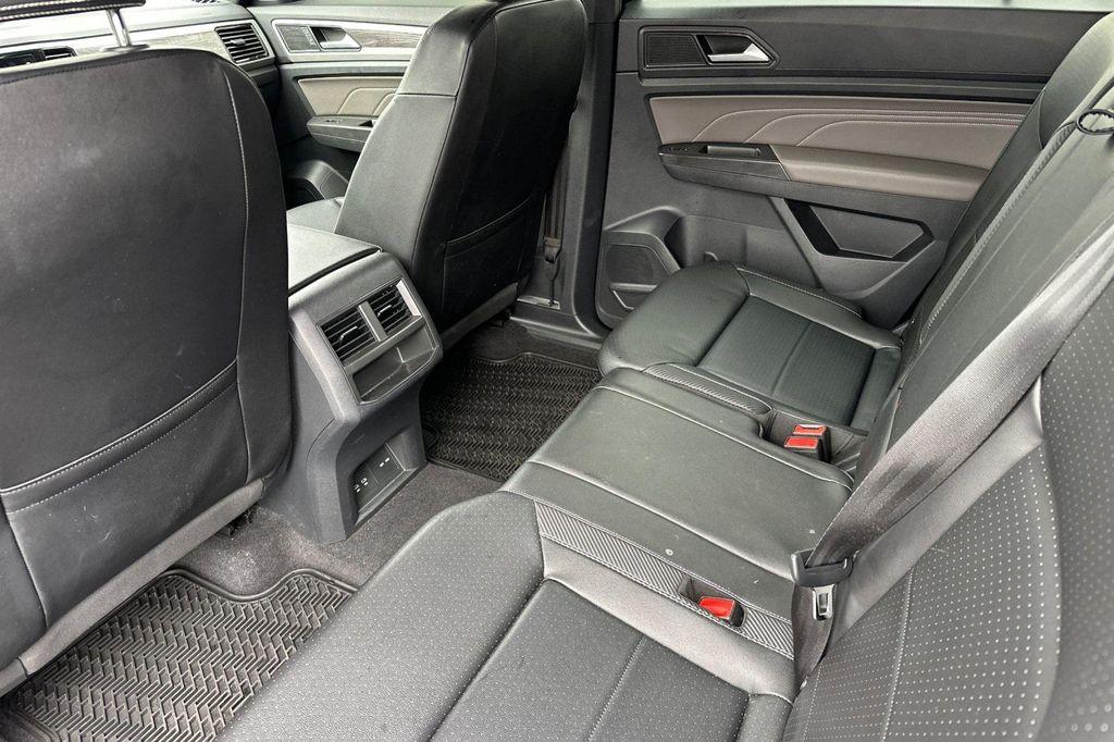 used 2022 Volkswagen Atlas Cross Sport car