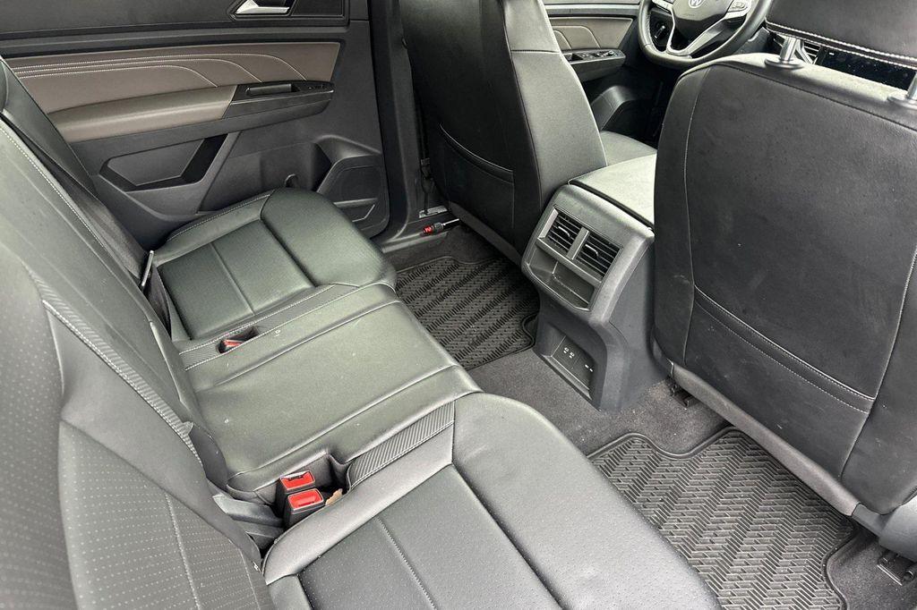 used 2022 Volkswagen Atlas Cross Sport car