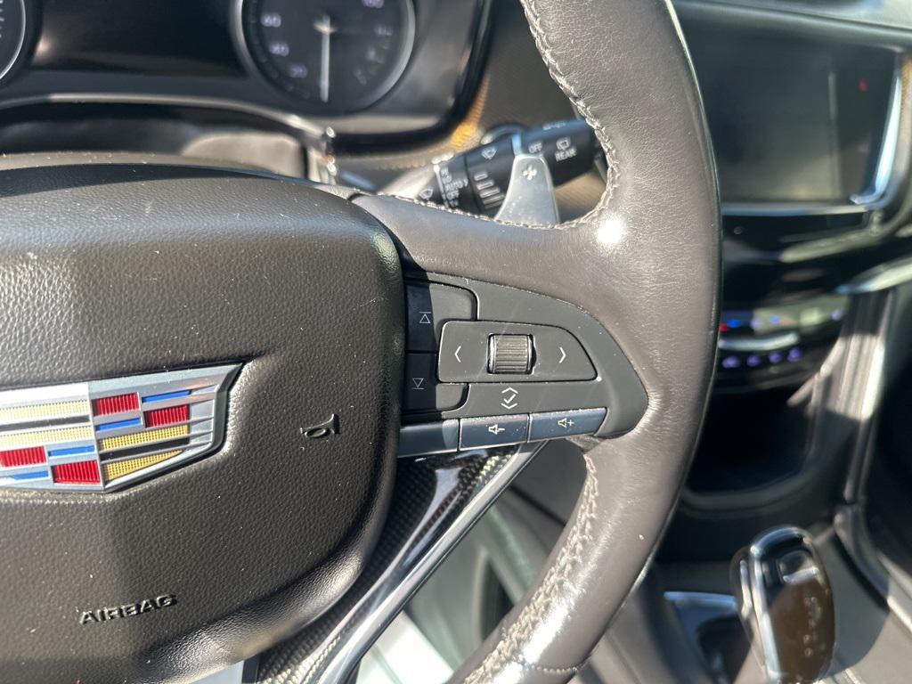 used 2020 Cadillac XT6 car, priced at $25,990