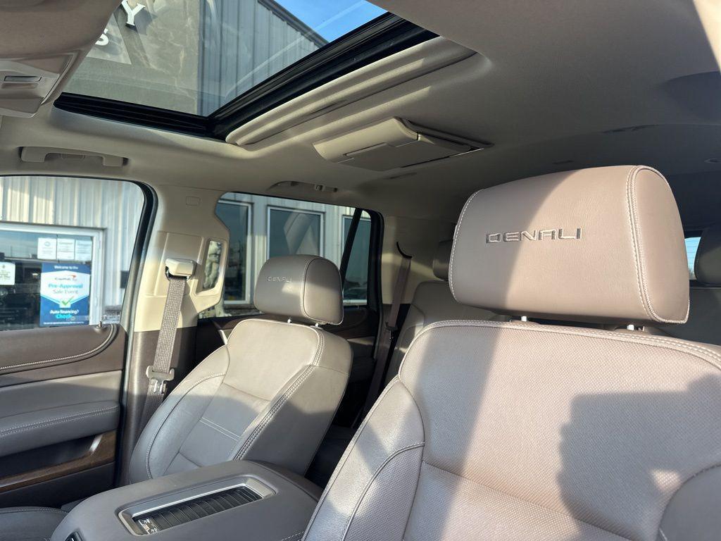 used 2019 GMC Yukon car, priced at $34,990