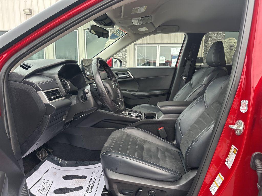 used 2024 Mitsubishi Outlander car, priced at $24,390