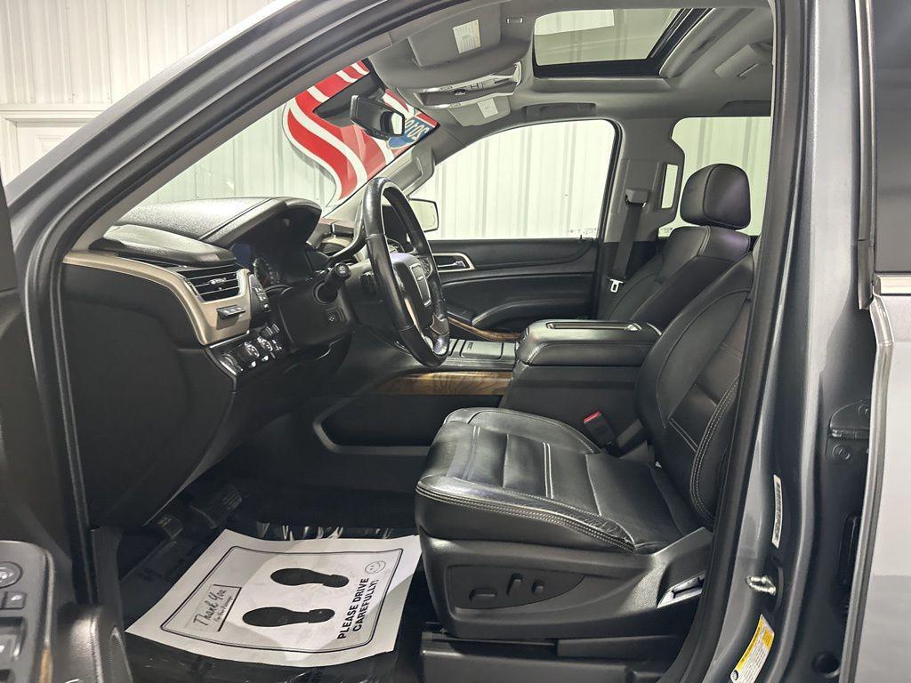 used 2019 GMC Yukon car, priced at $30,990