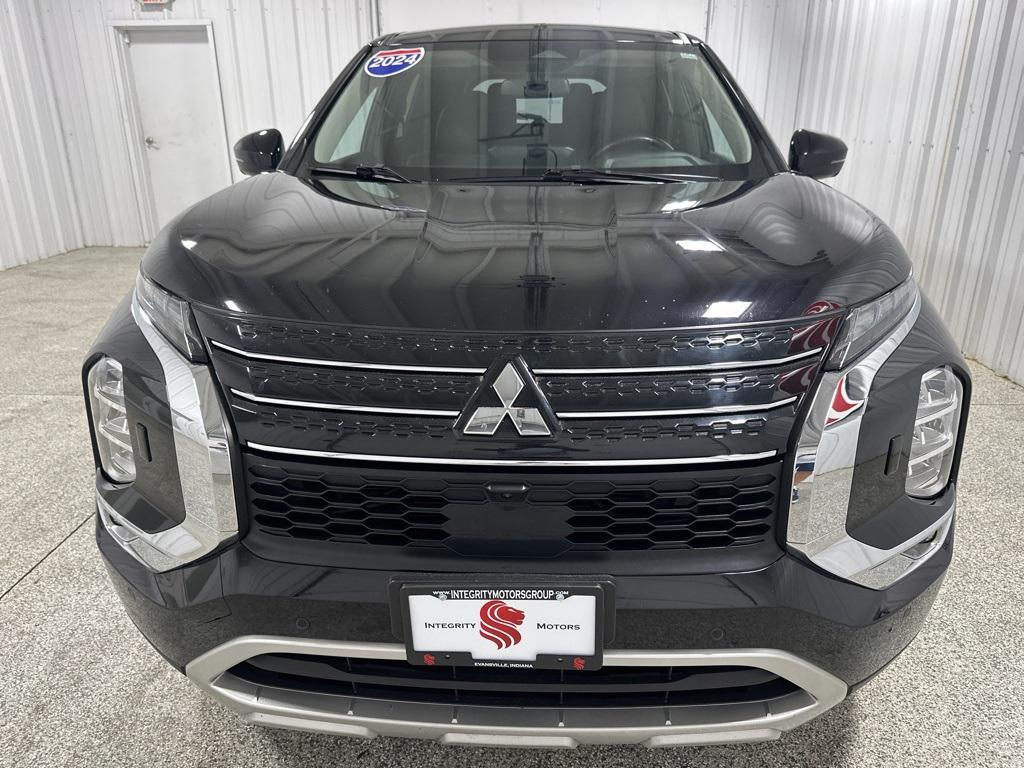 used 2024 Mitsubishi Outlander car, priced at $24,990