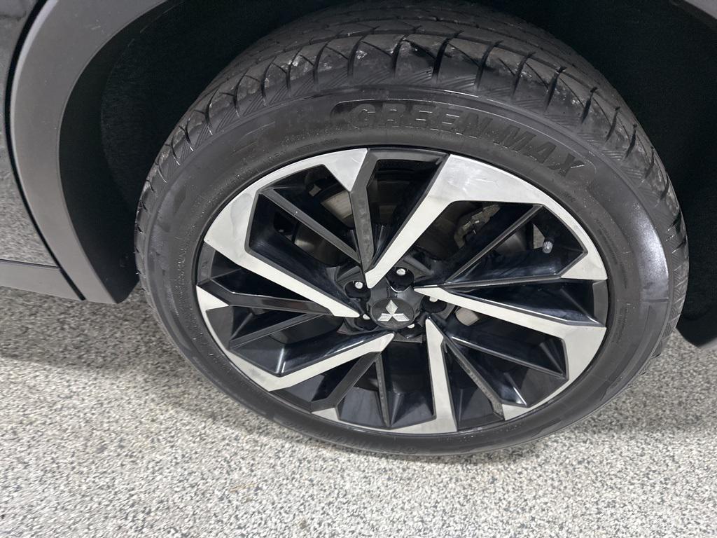 used 2024 Mitsubishi Outlander car, priced at $24,990