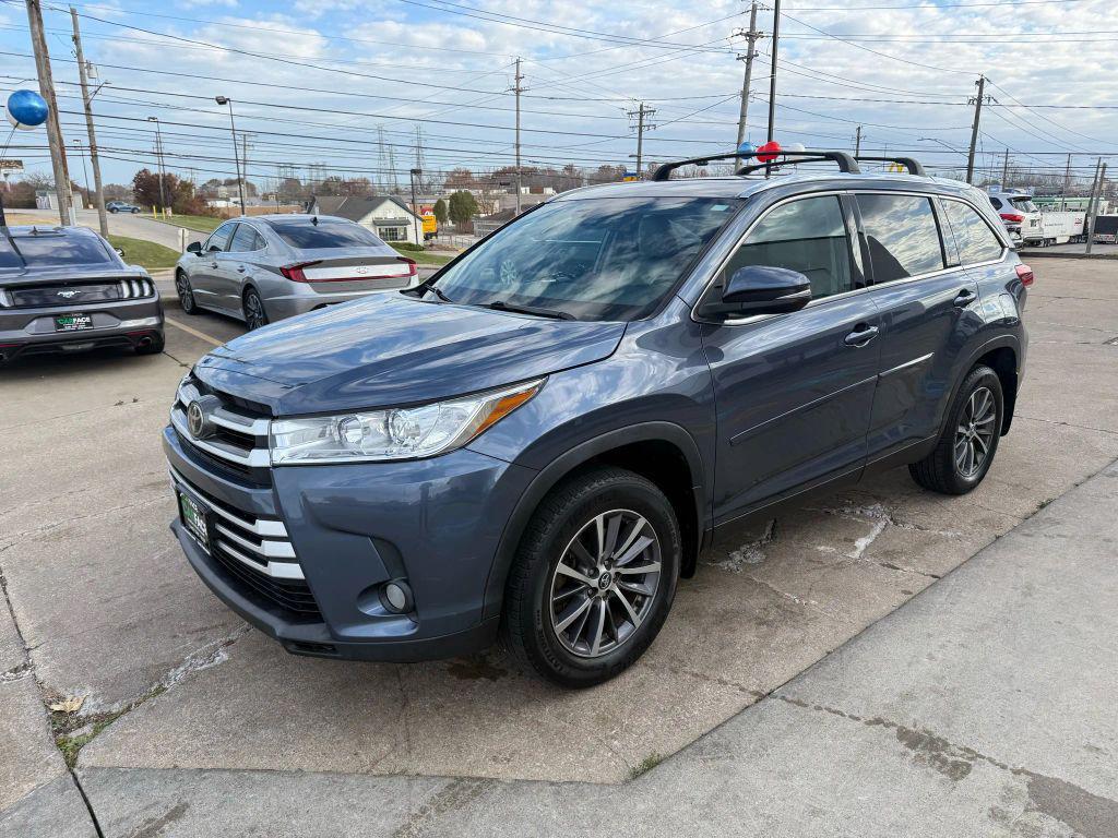 used 2019 Toyota Highlander car, priced at $21,250