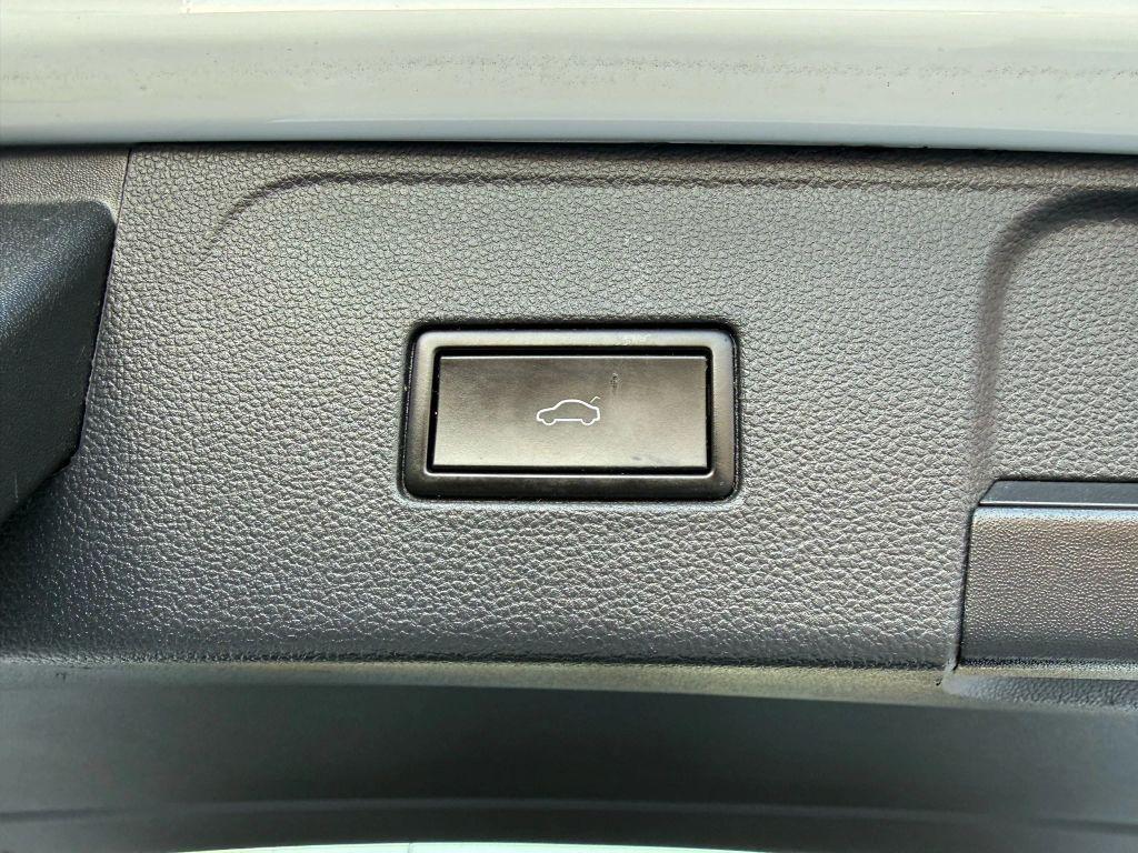 used 2019 Volkswagen Atlas car, priced at $12,990