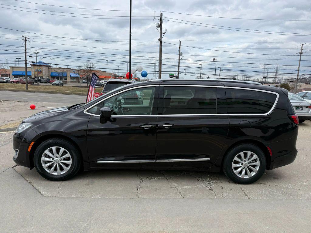used 2018 Chrysler Pacifica car, priced at $13,350