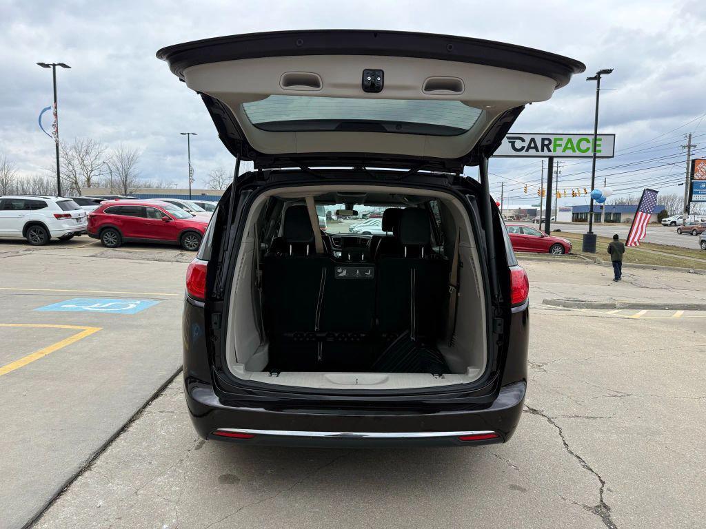 used 2018 Chrysler Pacifica car, priced at $13,350