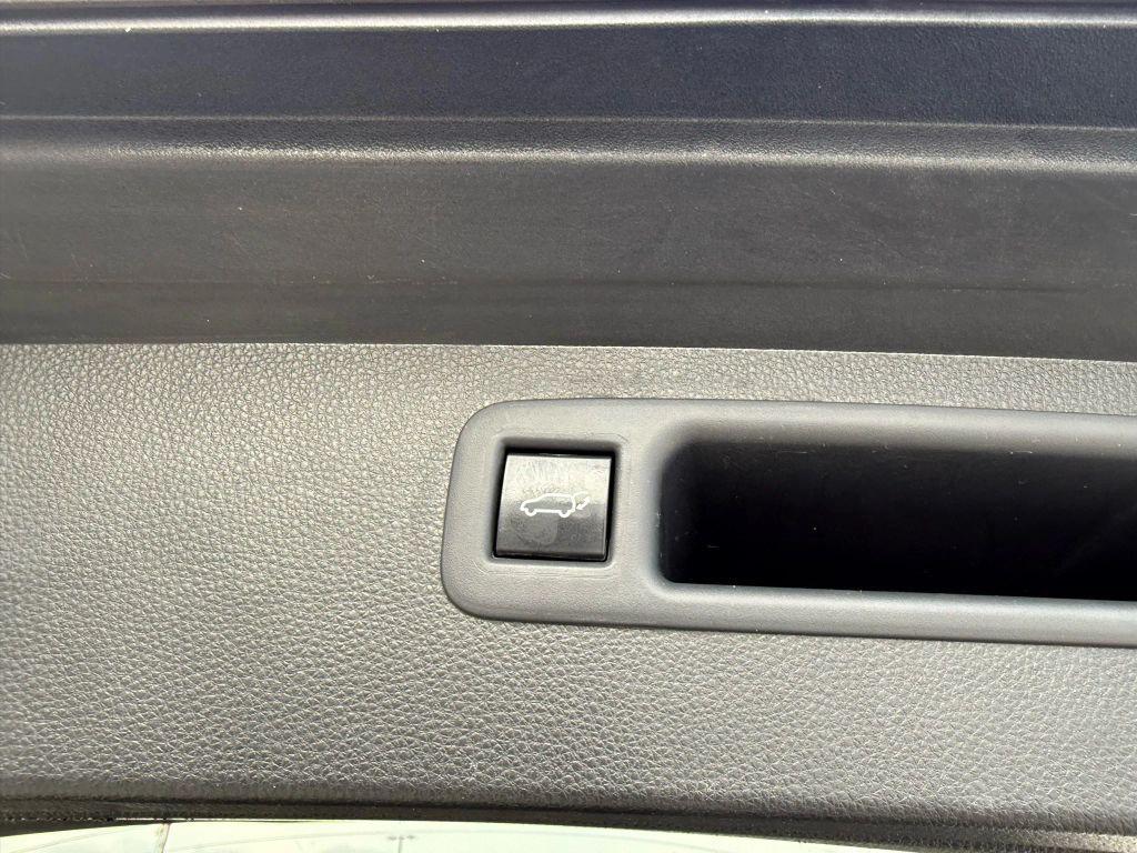 used 2021 Toyota Highlander car, priced at $24,990