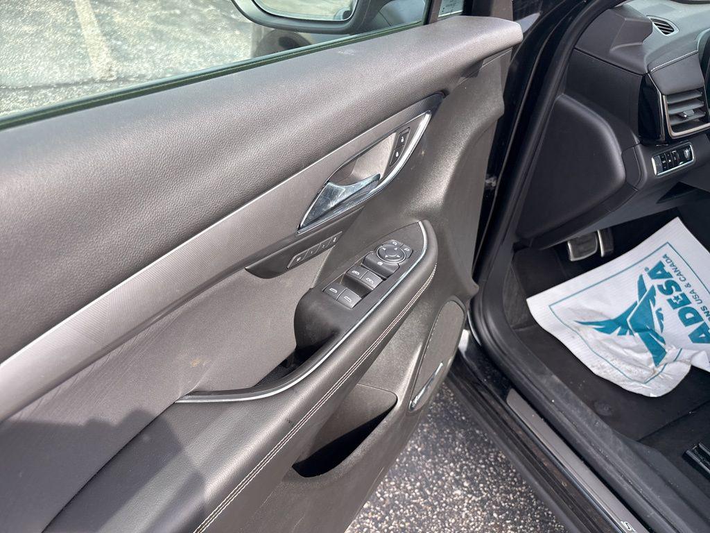 used 2025 Buick Envision car, priced at $29,994