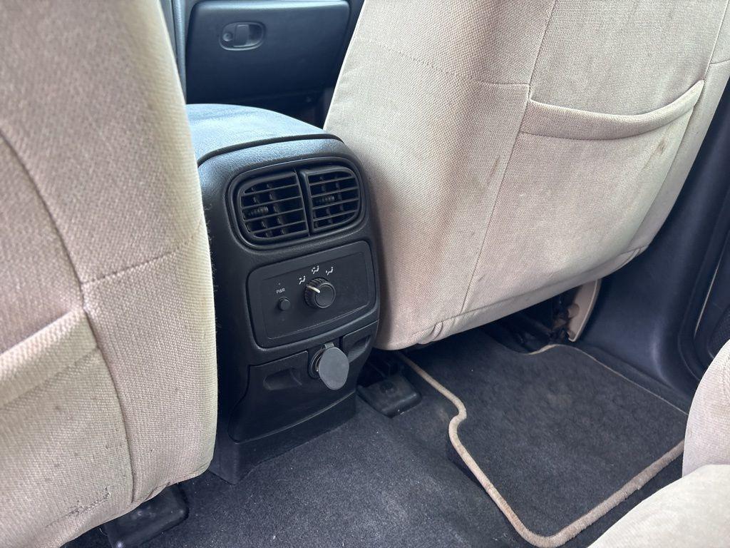 used 2005 GMC Envoy car, priced at $1,500