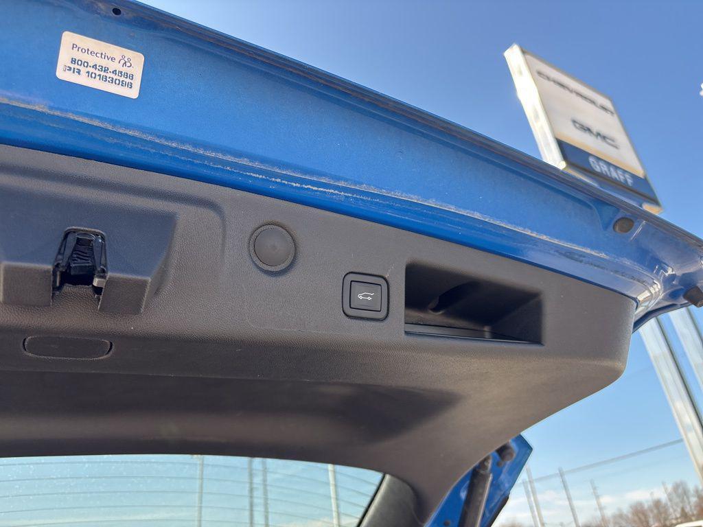 used 2024 Chevrolet Equinox car, priced at $22,992