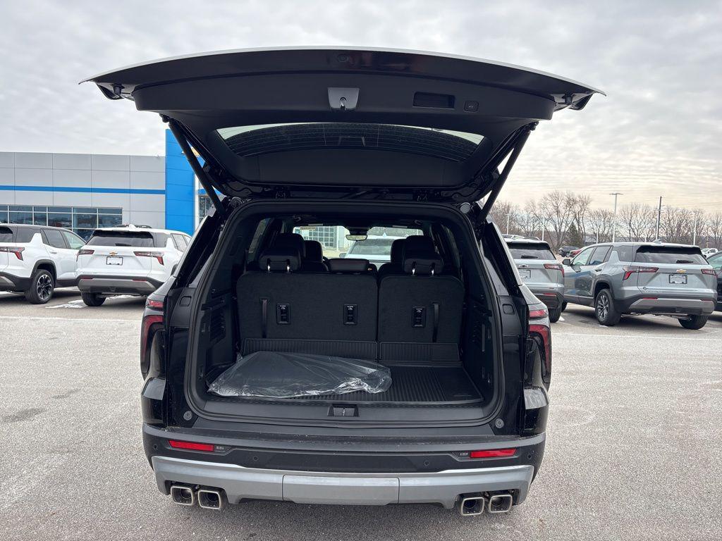new 2026 Chevrolet Traverse car, priced at $55,474