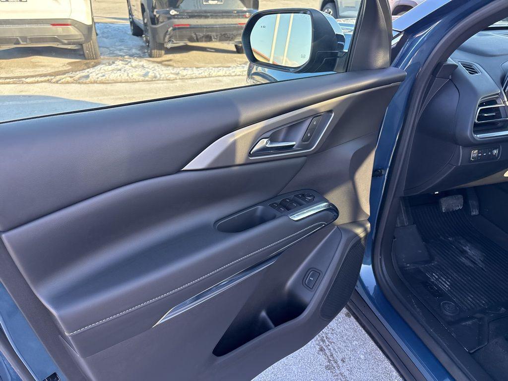 new 2026 Chevrolet Traverse car, priced at $44,956