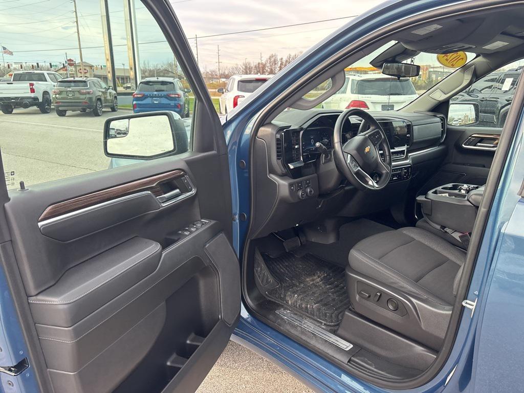 used 2024 Chevrolet Silverado 1500 car, priced at $37,999