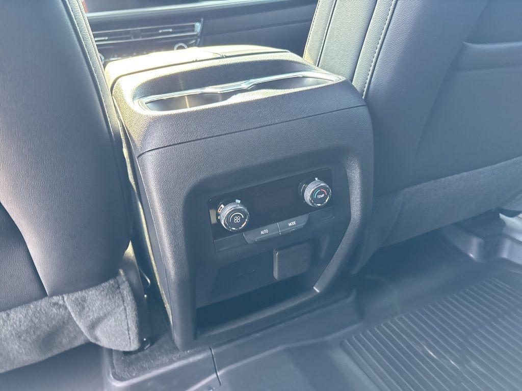 new 2026 Chevrolet Traverse car, priced at $48,119