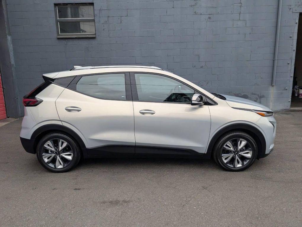 used 2022 Chevrolet Bolt EUV car, priced at $20,995