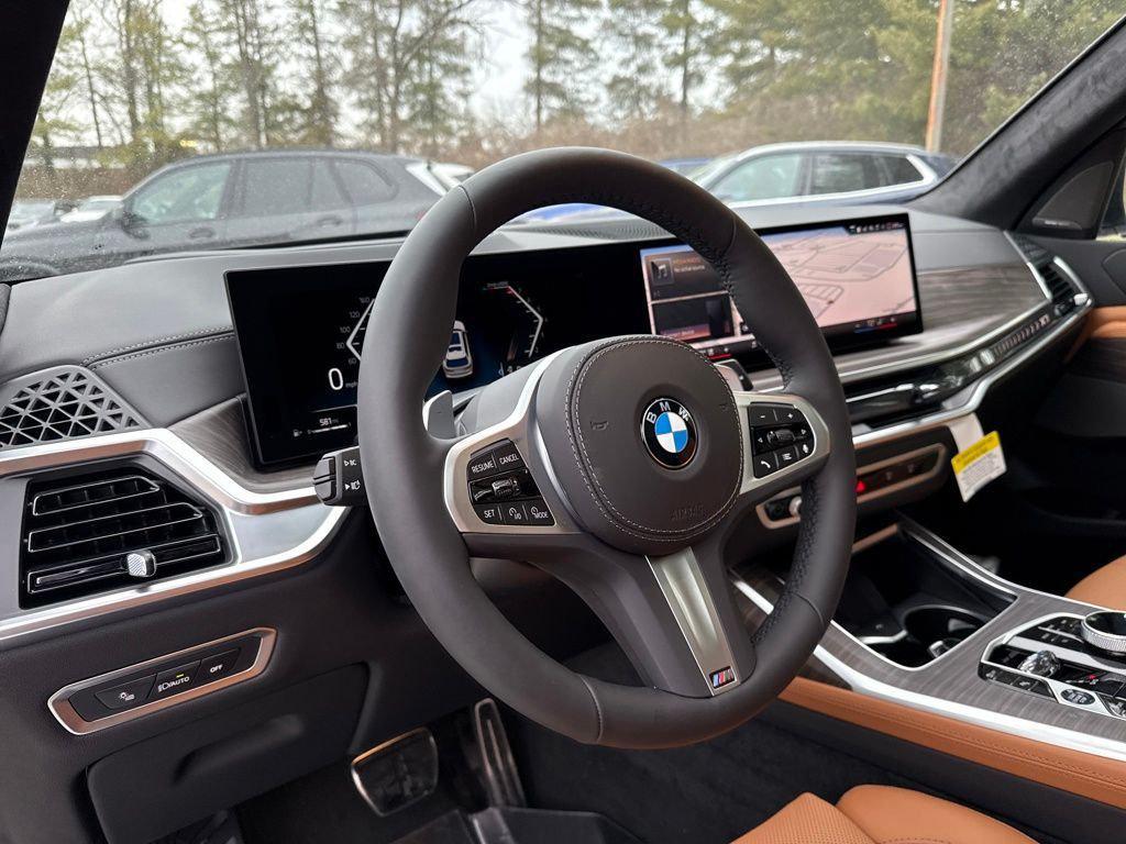 new 2026 BMW X7 car, priced at $100,040