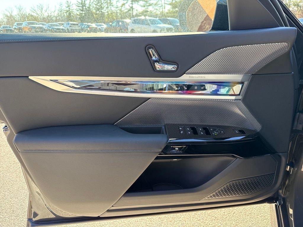 new 2026 BMW 760 car, priced at $145,995