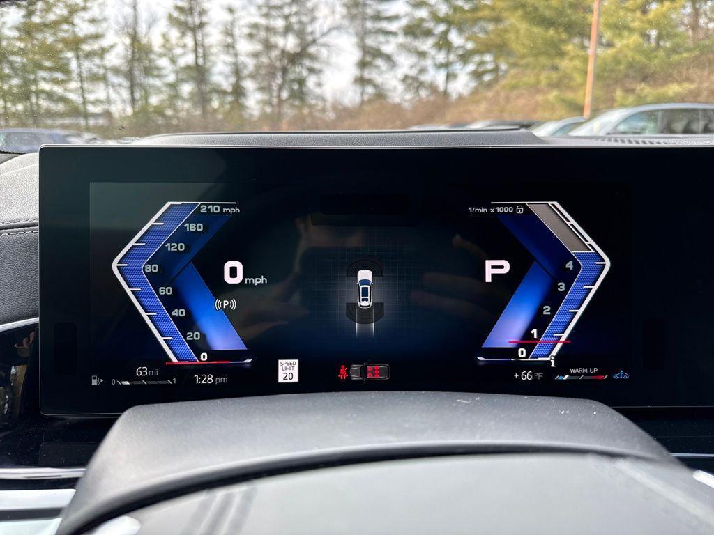 new 2026 BMW ALPINA XB7 car, priced at $162,075