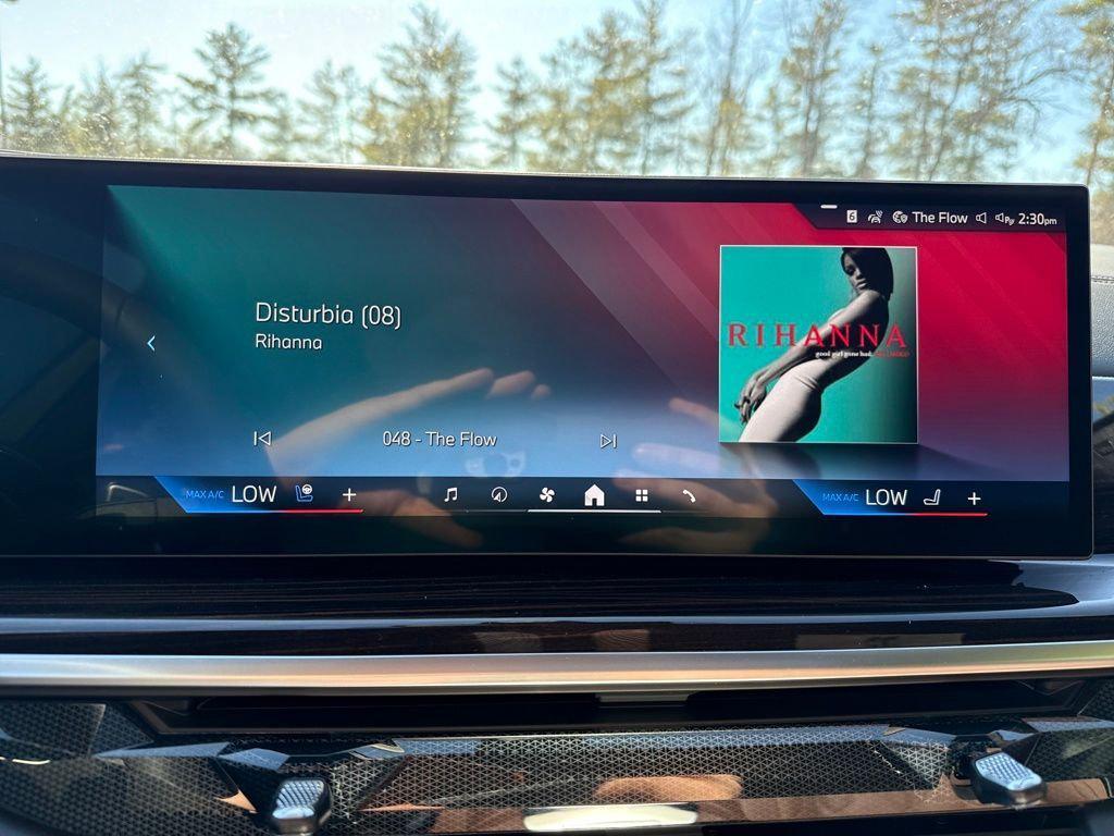 new 2026 BMW X7 car, priced at $100,040