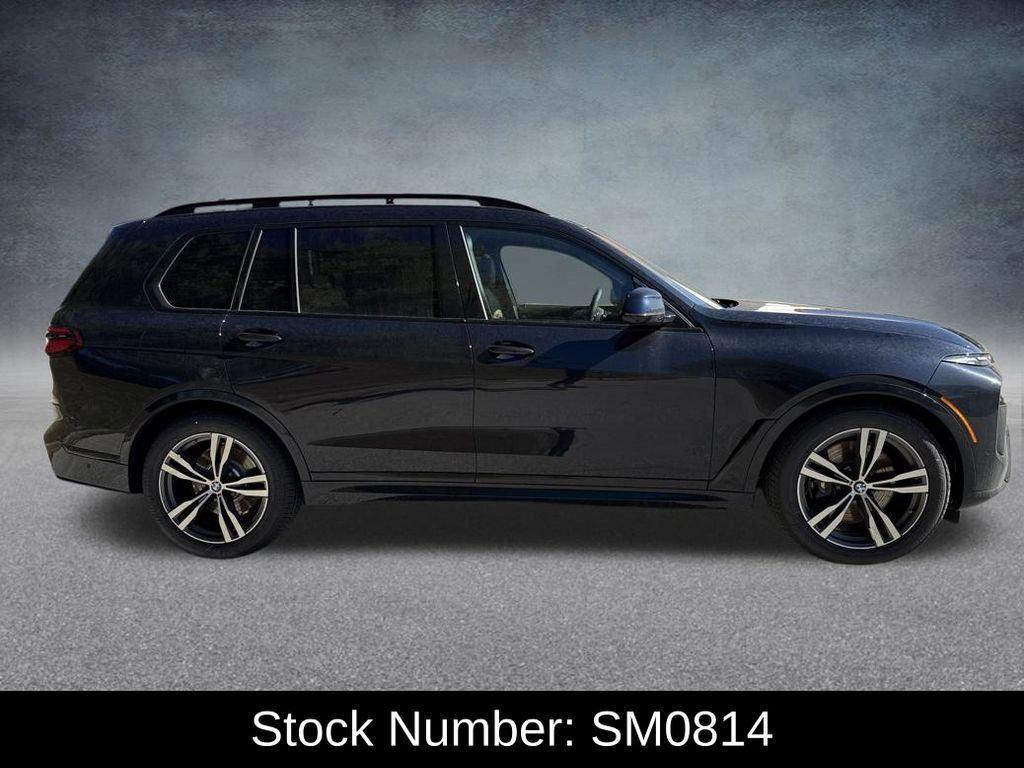new 2026 BMW X7 car, priced at $100,040
