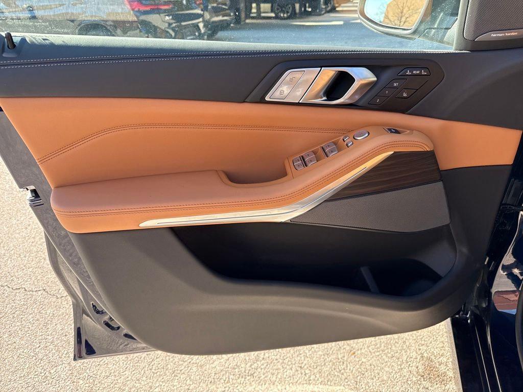 new 2026 BMW X7 car, priced at $96,155