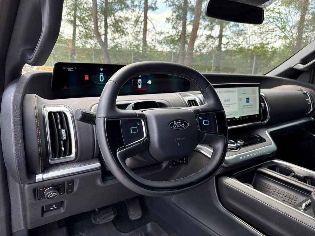 used 2025 Ford Expedition car, priced at $73,776
