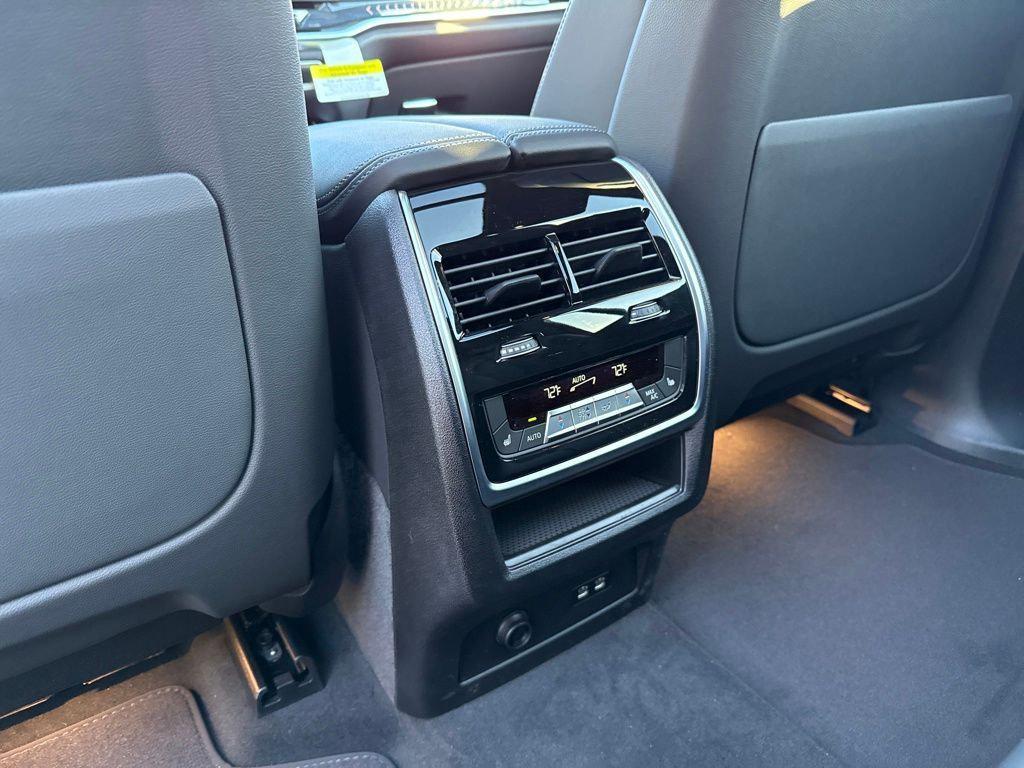 new 2026 BMW X7 car, priced at $99,660