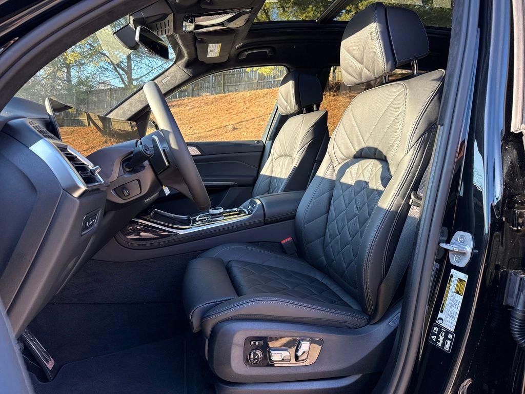 new 2026 BMW X7 car, priced at $99,660