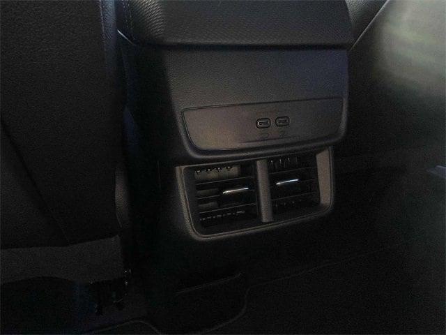 new 2026 Chevrolet Equinox car, priced at $31,085