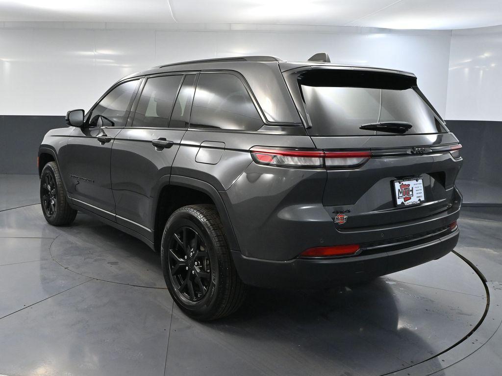 used 2024 Jeep Grand Cherokee car, priced at $33,893