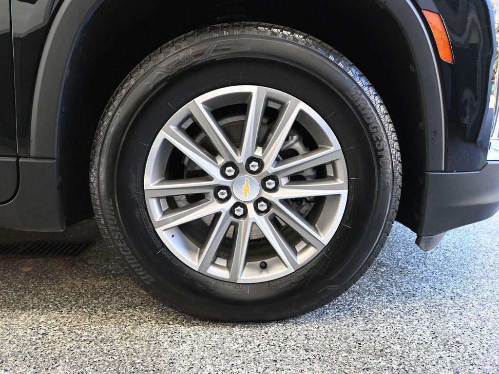 used 2022 Chevrolet Traverse car, priced at $20,993