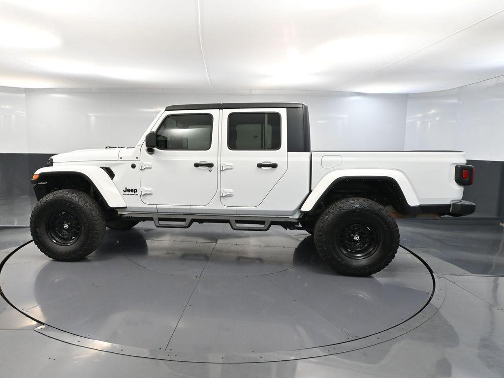 used 2022 Jeep Gladiator car, priced at $31,493
