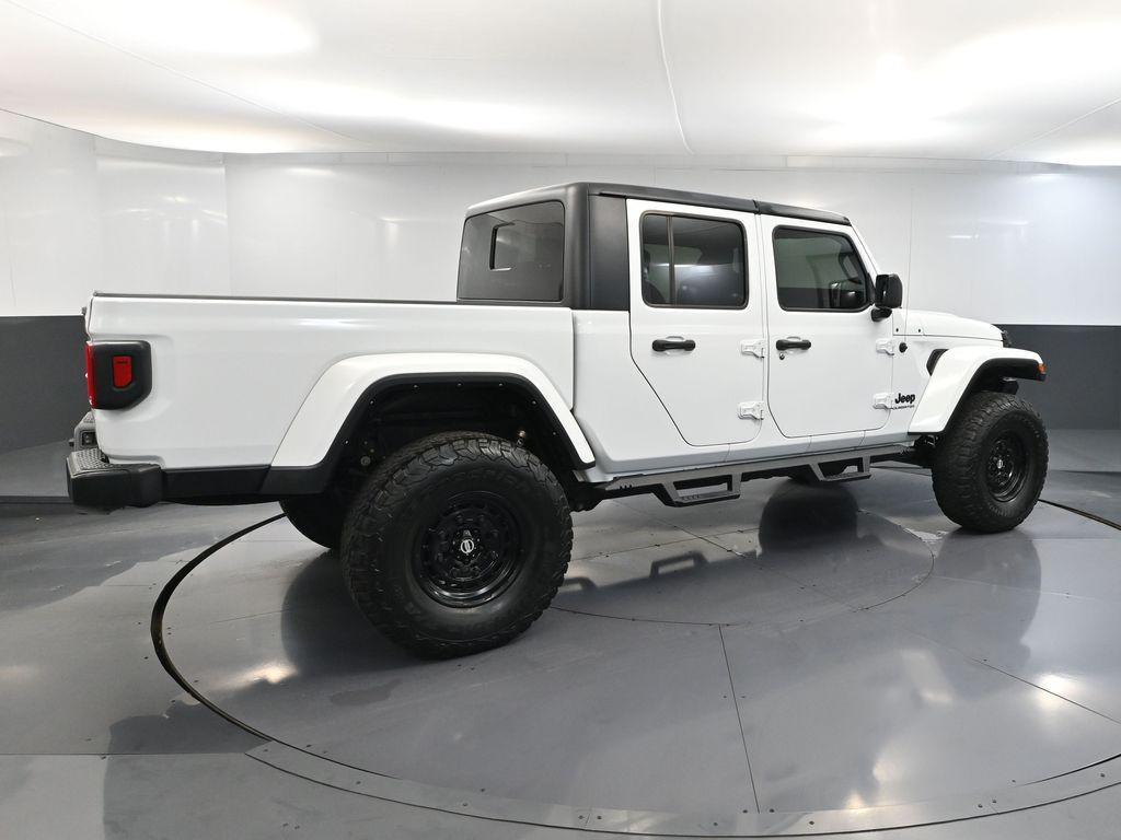 used 2022 Jeep Gladiator car, priced at $31,493