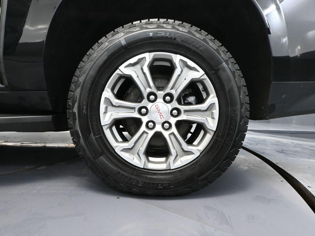 used 2024 GMC Yukon XL car, priced at $48,493