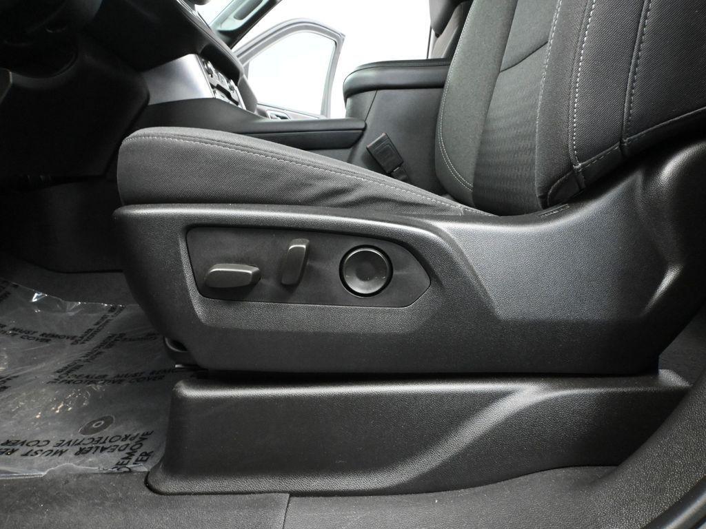 used 2024 GMC Yukon XL car, priced at $48,493