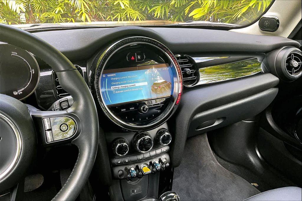 used 2024 MINI Hardtop car, priced at $23,981