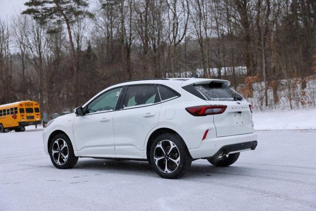 used 2023 Ford Escape car, priced at $29,032