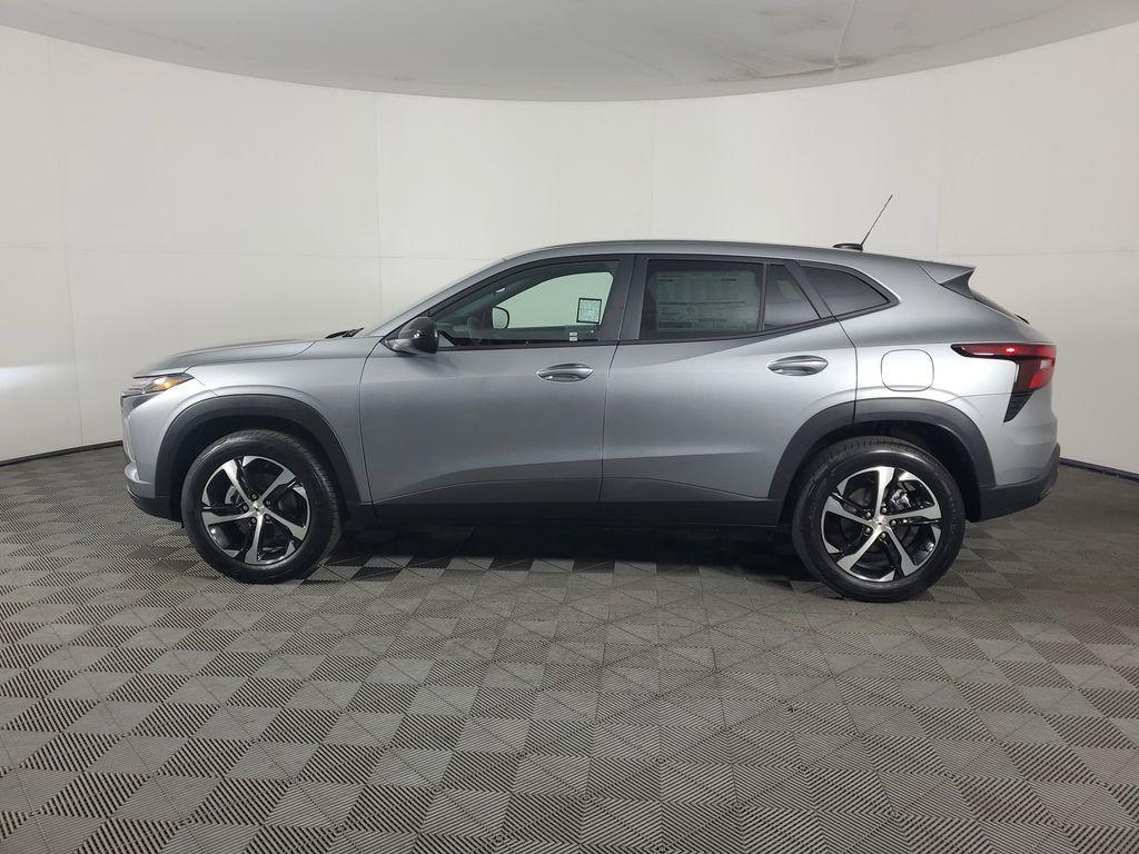 new 2026 Chevrolet Trax car, priced at $25,870